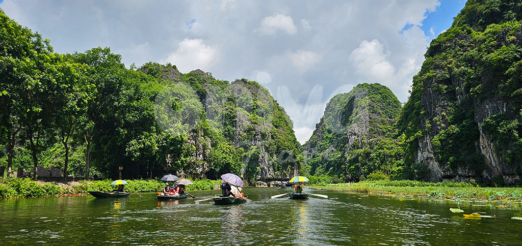 Balade en barque dans la baie d'Halong Terrestre