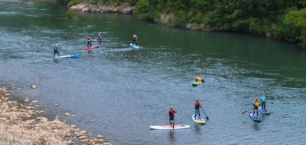 Faire du SUP ou Kayak sur la rivière Tien Yen